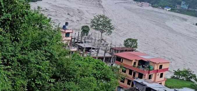 Deadly floods hit Nepal-Tibet border, 384 tourists missing