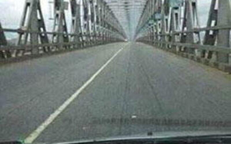 Onitsha Head Bridge is 60, and somebody is stealing its bones