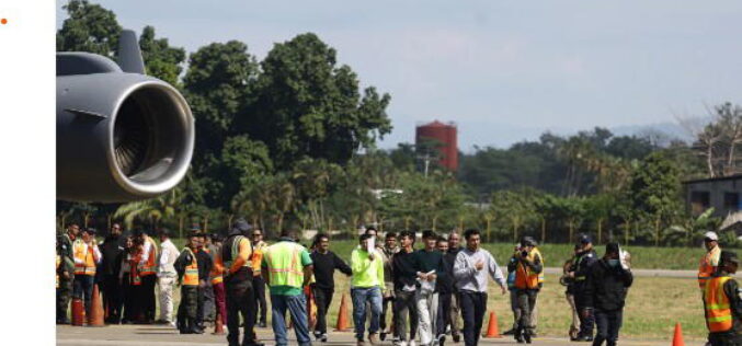 First US deportees land in Liberia