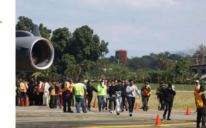 First US deportees land in Liberia