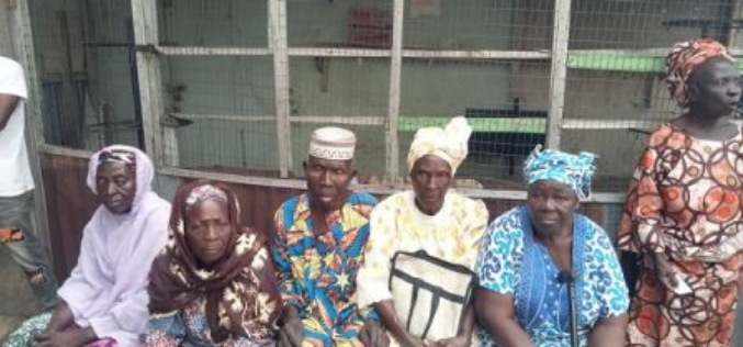 Osun Election: Suspected thugs disrupt voting at Aregbesola’s unit