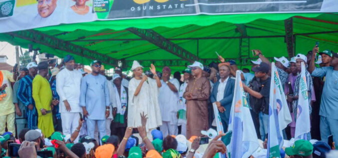 Osun election: Atiku, Aregbesola storm Osogbo for Najeem Salaam