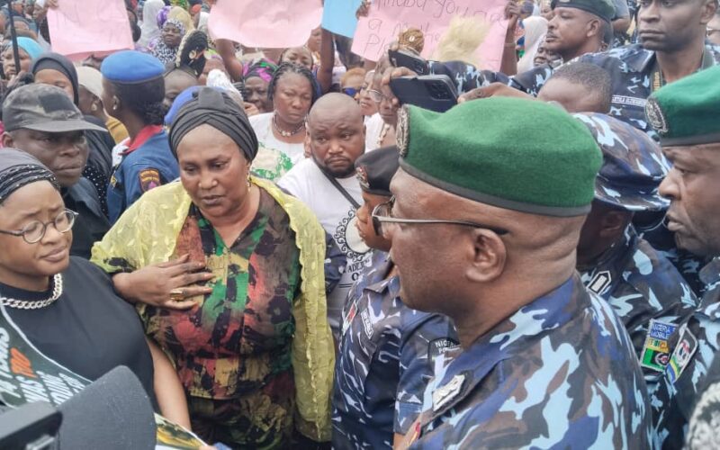 Photos: Osun First Lady leads protest over alleged voter intimidation