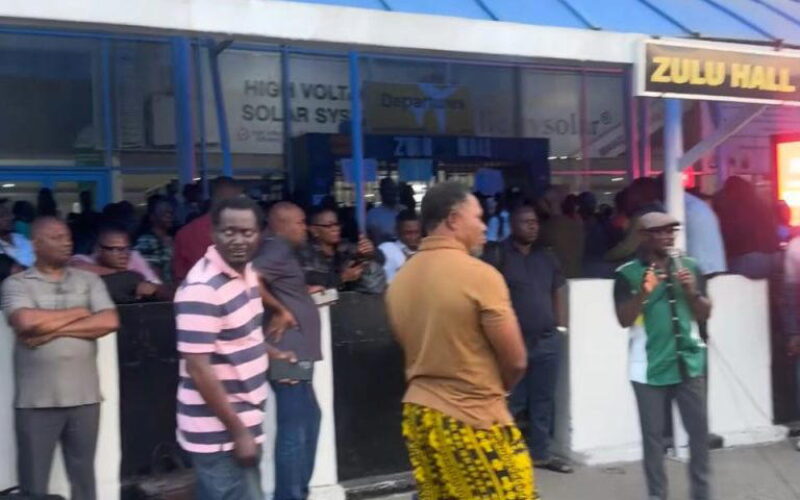 TSC ROW: Unions disrupt Air Peace operations, strand passengers