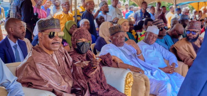 Ex IGP Adamu empowers Nasarawa farmers, urges politicians to support food production