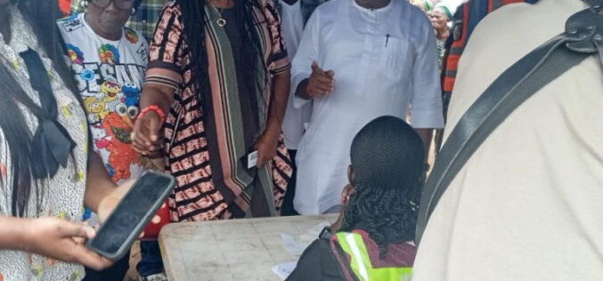 Osun election: APC deputy gov candidate, Adereti,wife vote, commend BVAS, turnout