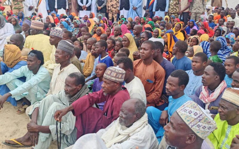 Gov Buni visits Nigerian refugees in Chad