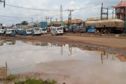 Photos: Motorists trapped in Benin-Agbor-Asaba gridlock for days