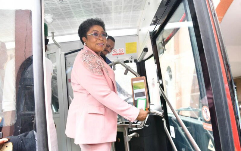 FG launches 100 electric buses for federal civil servants