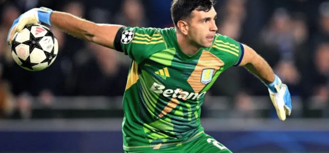 Chelsea open talks with Aston Villa’s Emiliano Martinez