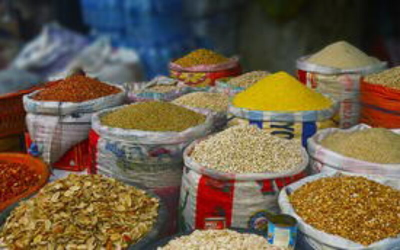 Food inflation rate rises 5th consecutive month to 20.31%