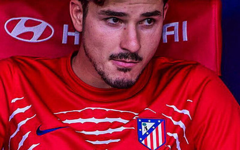 Alvarez rejoins Atletico Madrid training as move to Barcelona fades