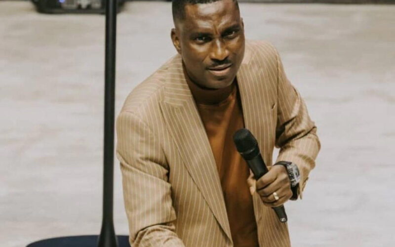 Video: Nigerian pastor promises members millionaire status in 90 days