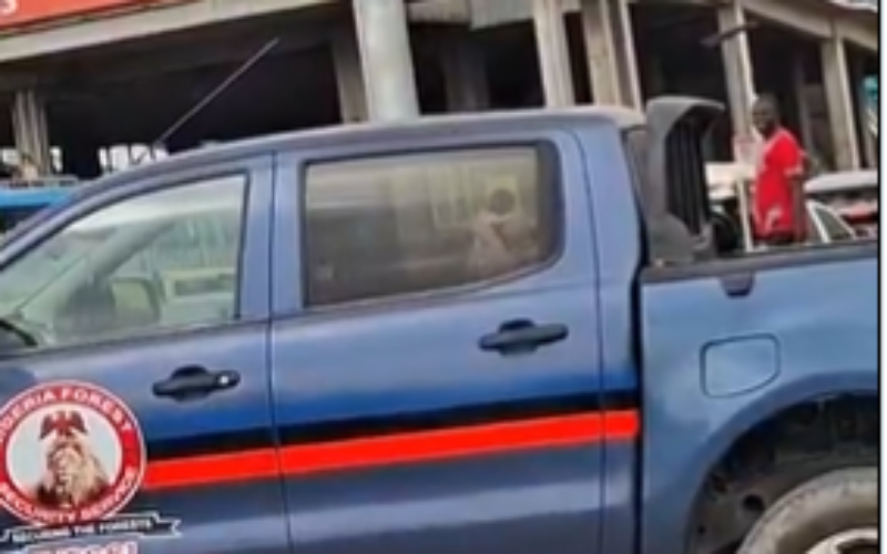 Video: NFSS vehicle obstructs pedestrian walkway at Mile 2