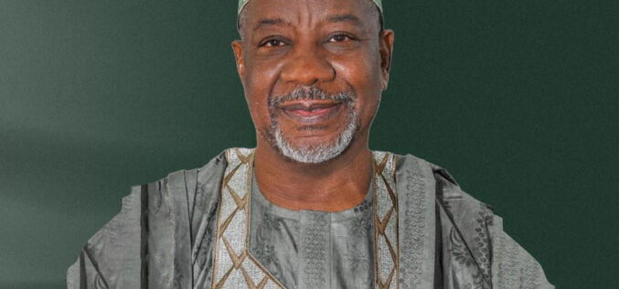 Senator Onawo defects to APM, declares for Nasarawa guber seat