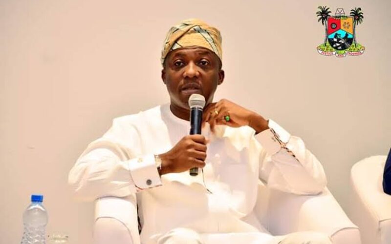 ‘You can do your car spotting, but don’t obstruct road’ — Lagos govt