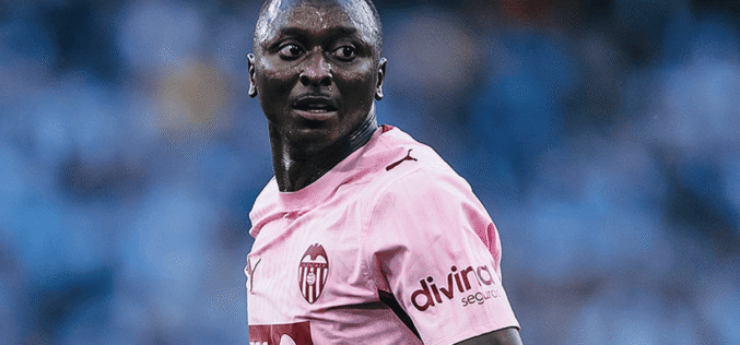 Sadiq Umar suffers hamstring injury as Valencia confirm fresh injury blow