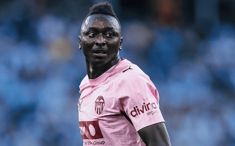 Sadiq Umar suffers hamstring injury as Valencia confirm fresh injury blow