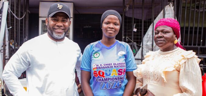 Lagos Sports Commission DG meets mother of young athlete over viral video