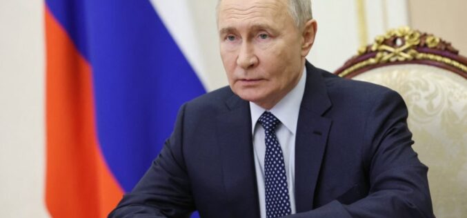 Russia says three-way talks with Ukraine, US could resume