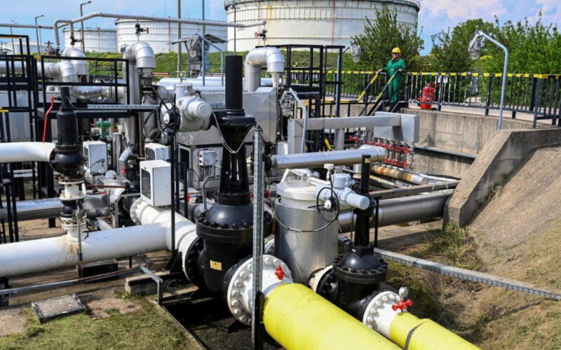 Petrol: NLC demands wage awards, crude supply in naira for local refineries