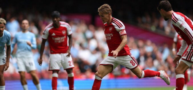 Arsenal extend perfect Premier League start as Chelsea, Liverpool draw