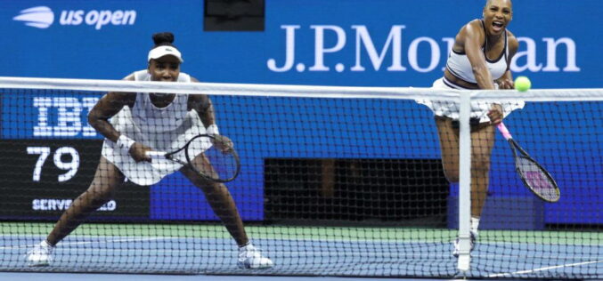 Serena, Venus Williams fall in thrilling return to US Open doubles