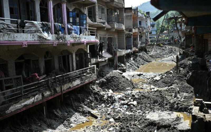 Nepal flood death toll rises over 1,300 as rescuers scour tunnels