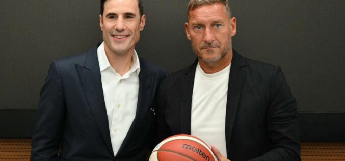 Totti turns down Italy, Roma to join basketball club