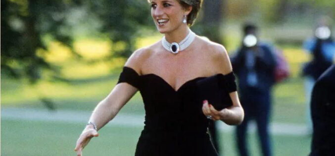 Diana’s ‘revenge dress’ to go up for auction in New York
