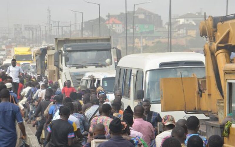 Kara Bridge repairs trigger Lagos-Ibadan gridlock