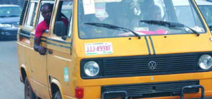 ‎Lagos: Commuters stranded as commercial bus drivers strike over alleged extortion