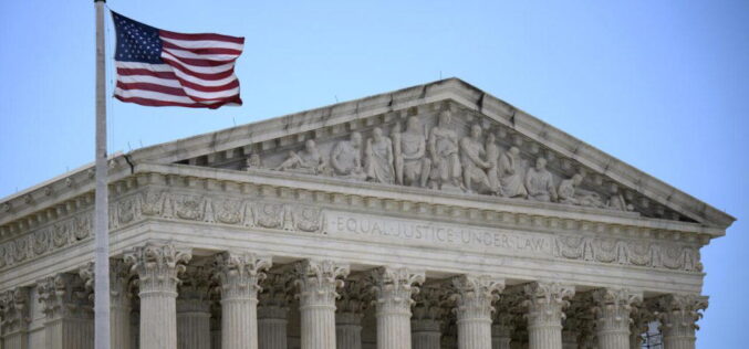 US judge postpones new visa rules for foreign students, journalists