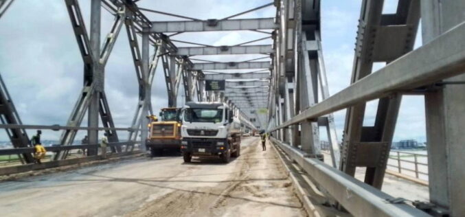 1st Niger Bridge closure begins as commuters lament Owerri Road