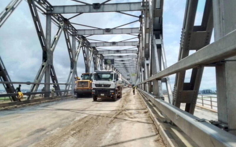 1st Niger Bridge closure begins as commuters lament Owerri Road