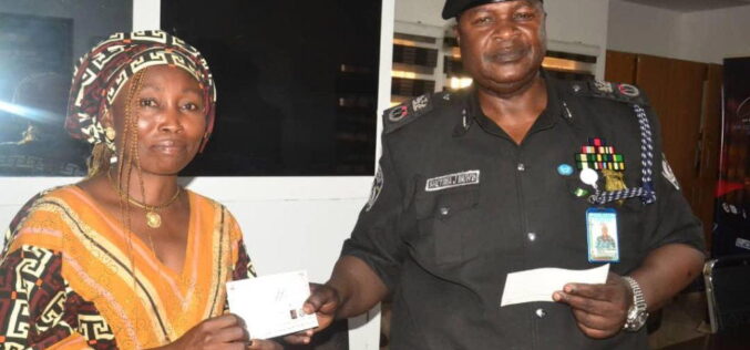 Nasarawa police families receive ₦30.8m insurance cheques