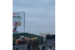Lagos-Ibadan Expressway remains blocked